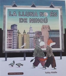 La lluna no és de ningú